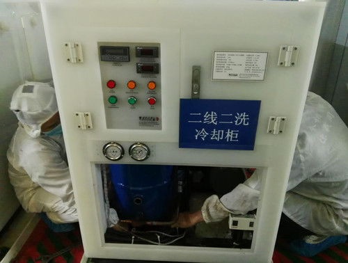 無塵室內(nèi)冷水機(jī)組更換壓縮機(jī)和蒸